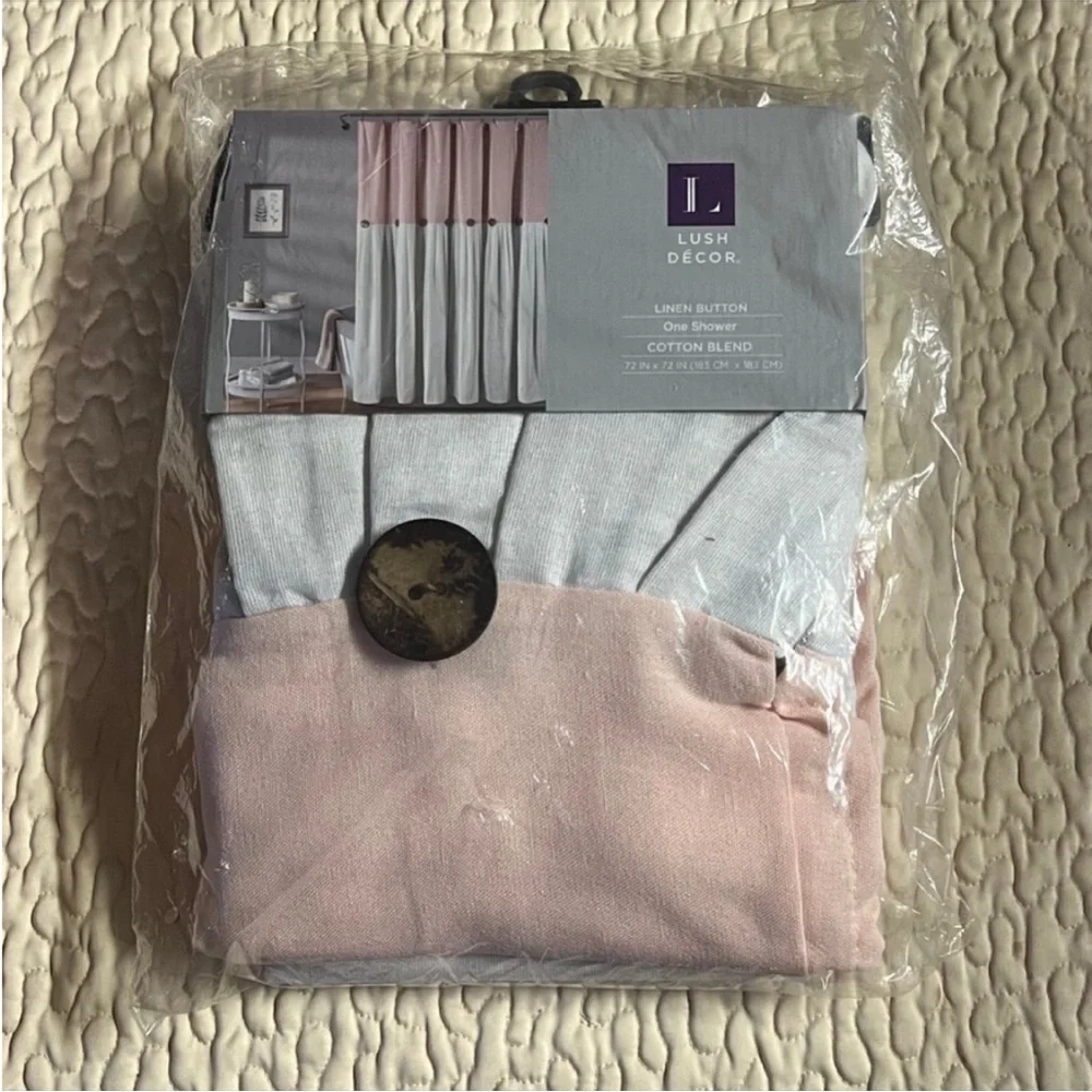 🔴 Lush Decor Two-Tone Blush and Cream Shower Curtain! 🔥 - Picture 2 of 4